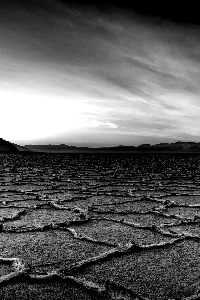 Высохшее пустынное озеро обои