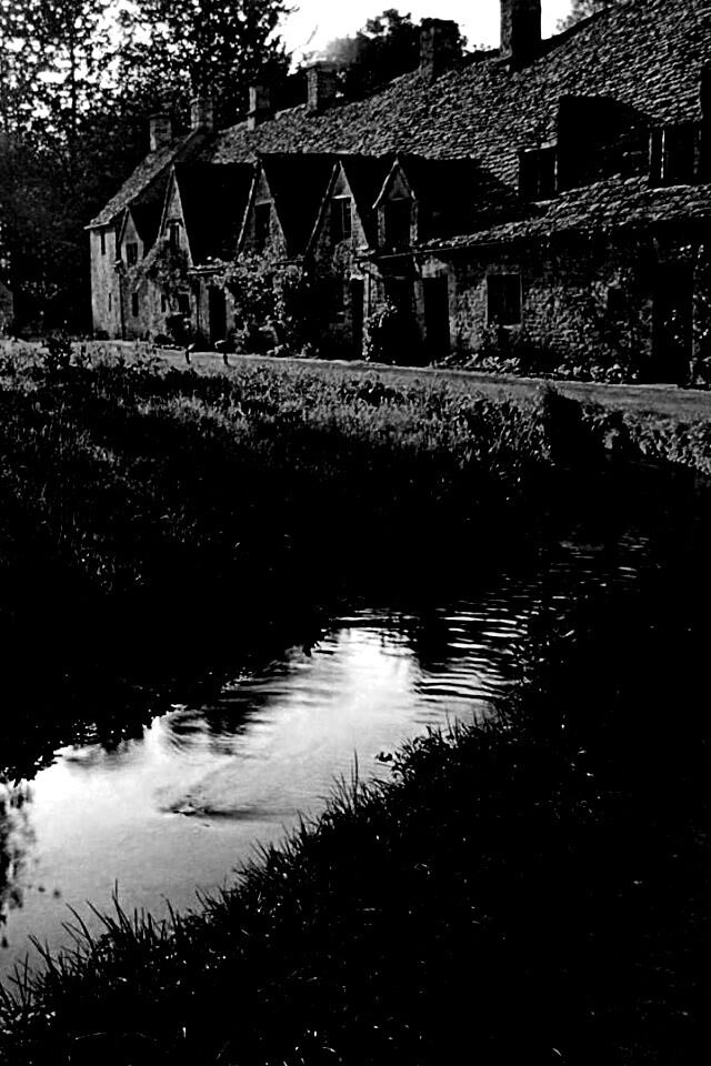 Домик в Англии обои