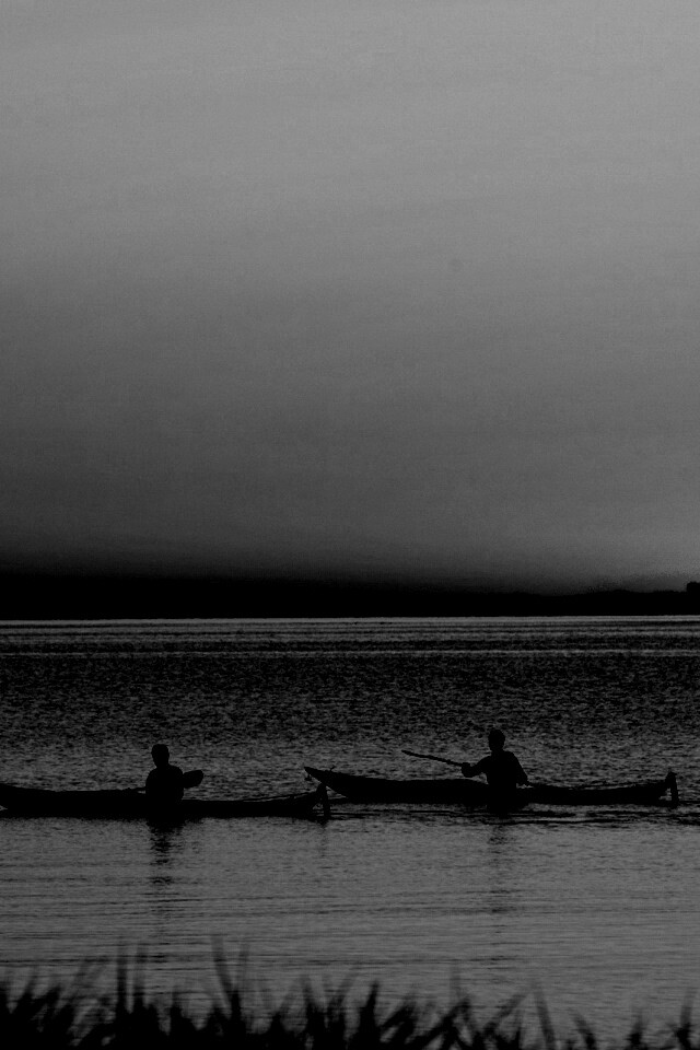 Рыбаки на лодках обои