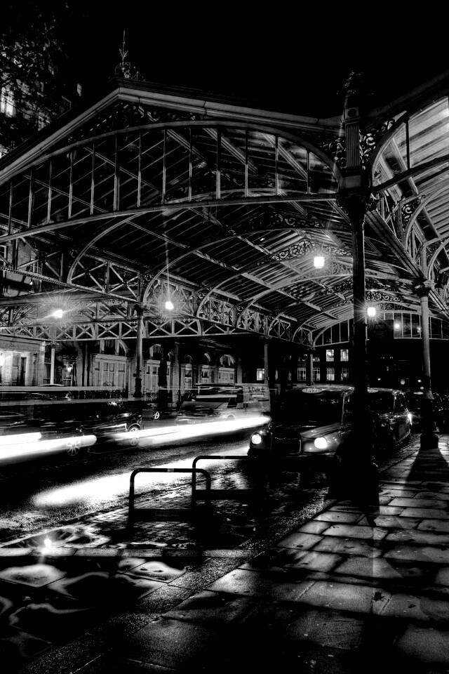 Город под фонарями обои