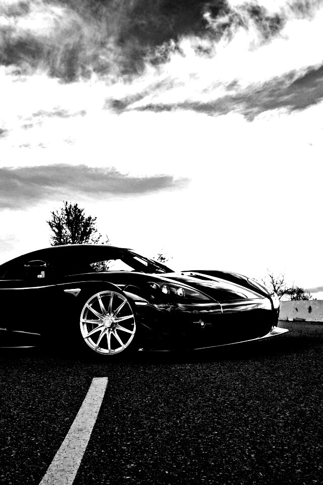 Черный кёнигсег обои