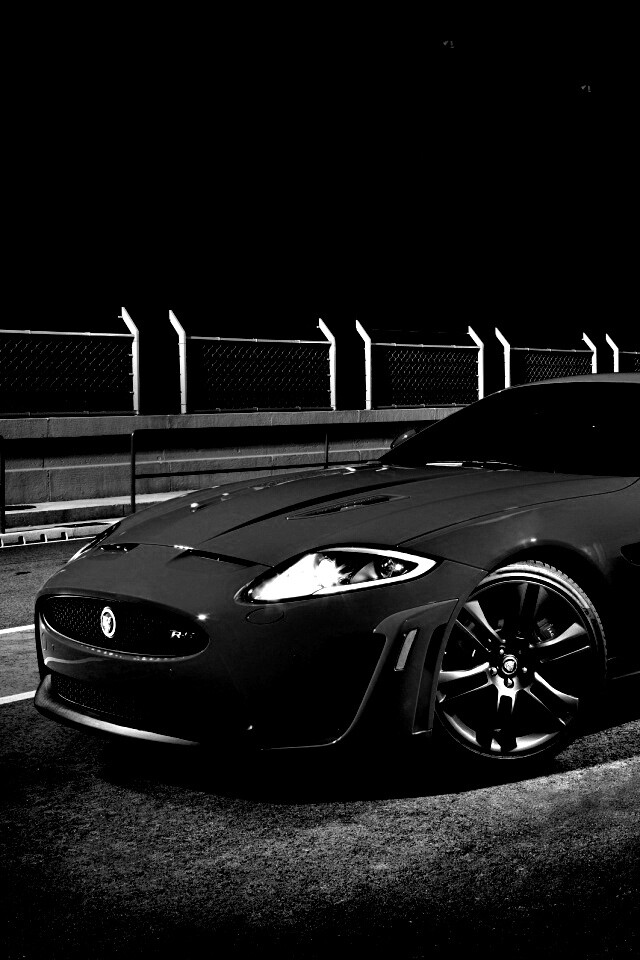 Синий спорткар на гоночном треке обои