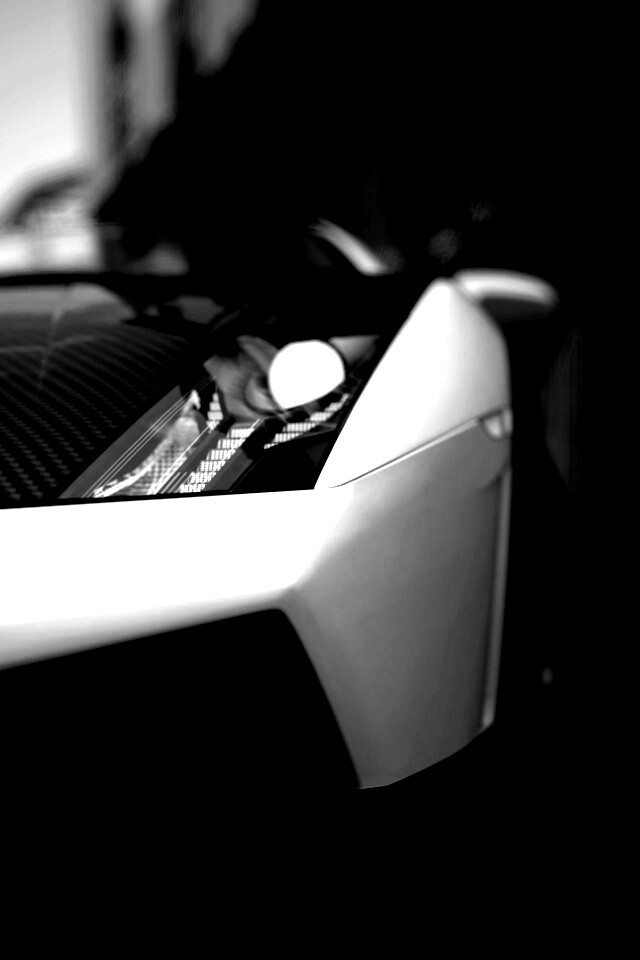 Lamborghini с карбоновым багажником обои