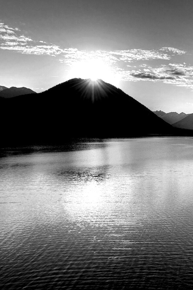 Закат в горах обои