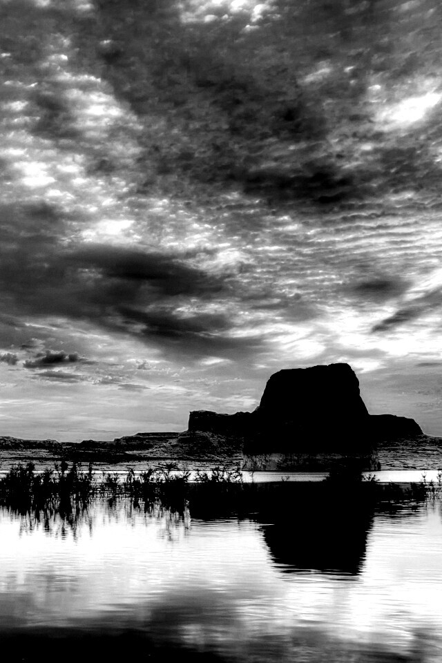 Горное озеро обои