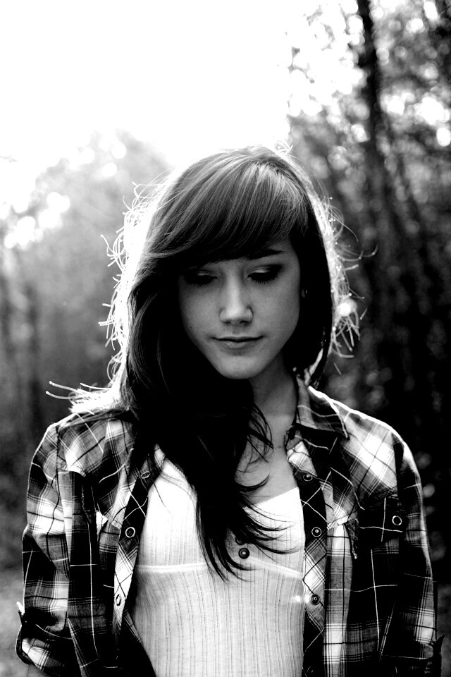 Девушка в парке обои