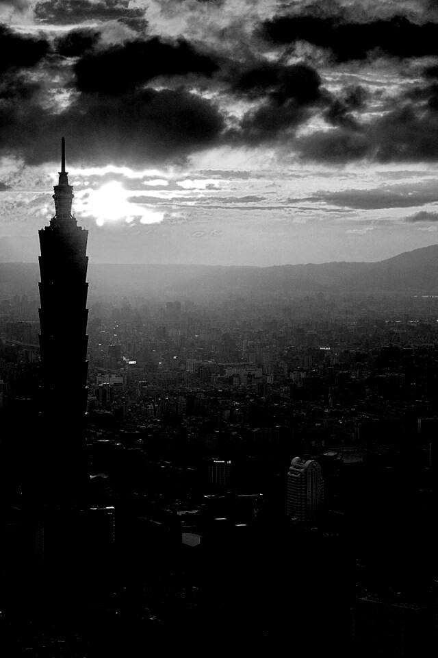 Башня на закате обои