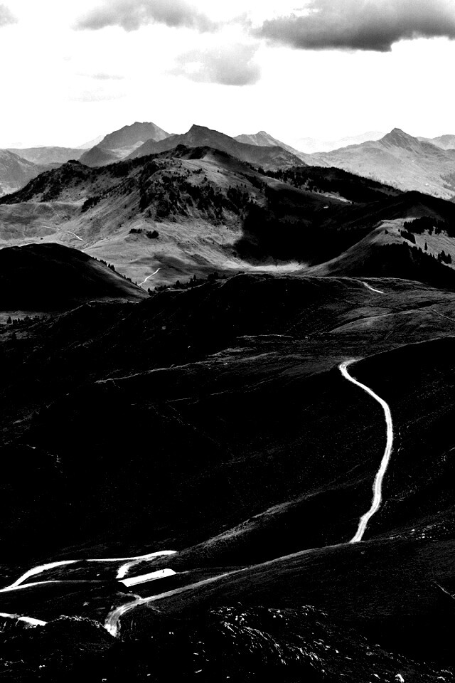 Извилистая горная дорога обои