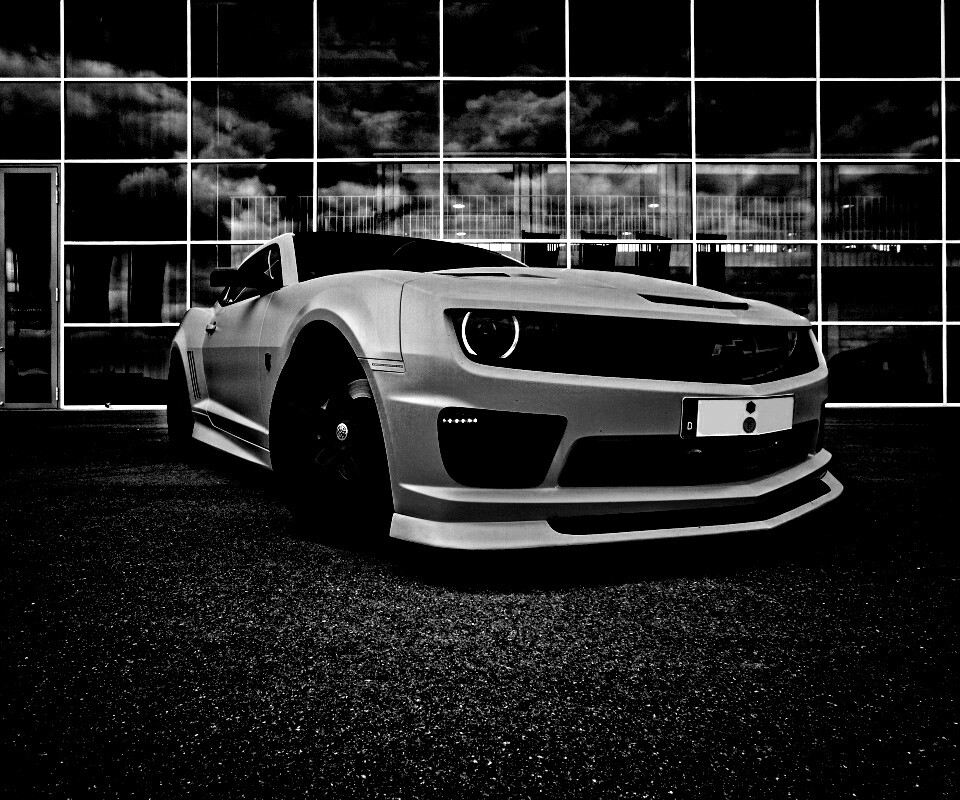 Желтый монстр обои