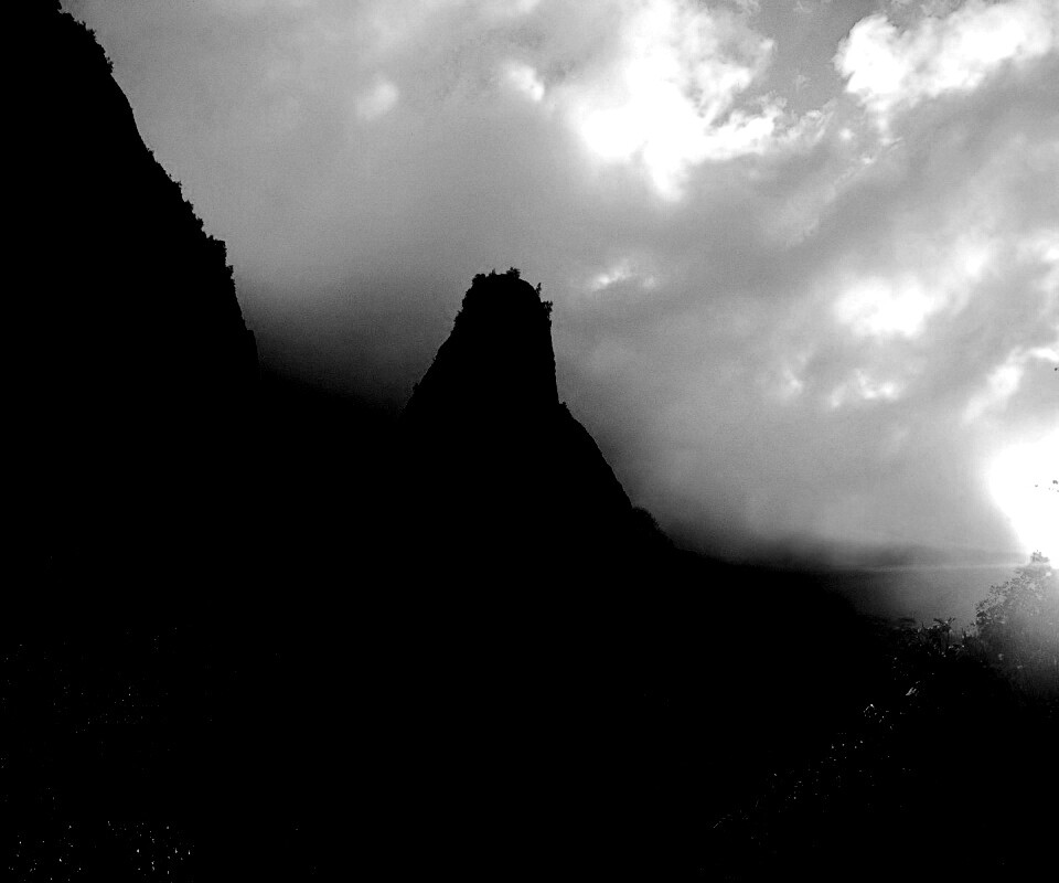 Заросшие джунглями горы обои