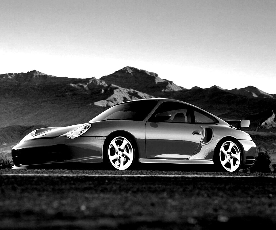 Красный Порше на фоне гор обои