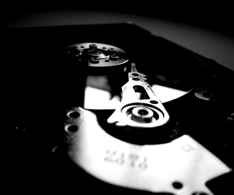 Разобранный жесткий диск обои