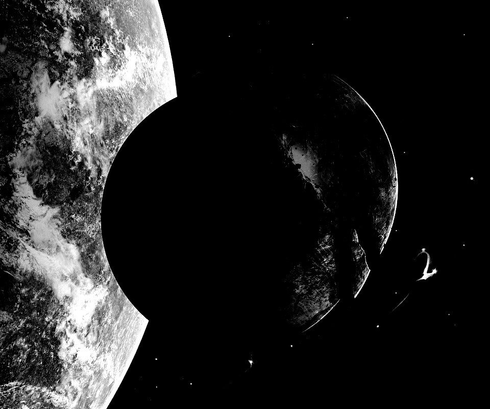 Спутник раскалывается пополам обои