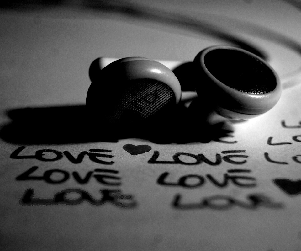 Наушники и любовь обои