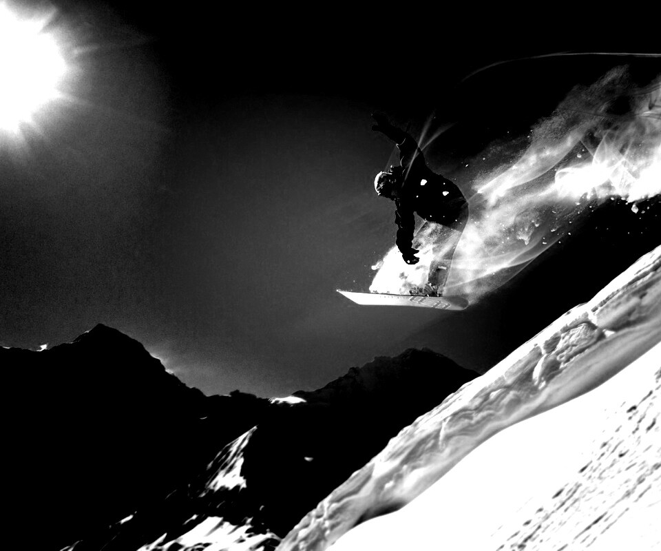 Сноубордист в прыжке обои