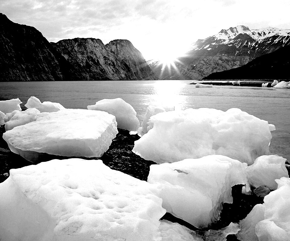 Зимнее горное озеро обои