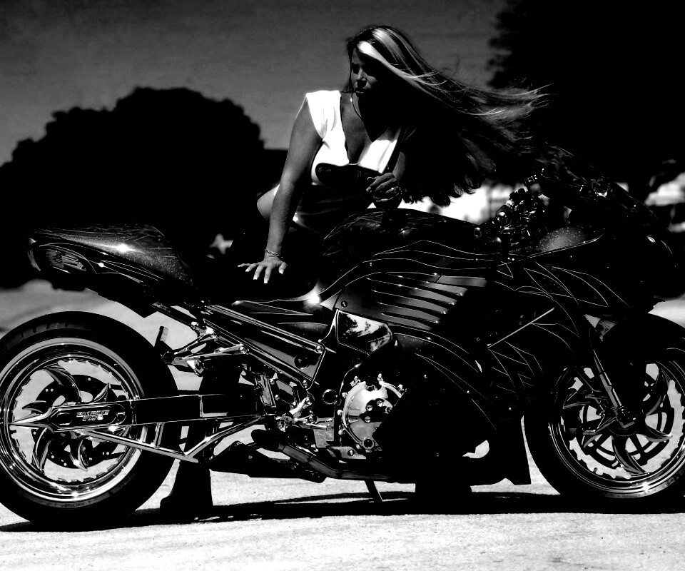 Девушка и байк обои
