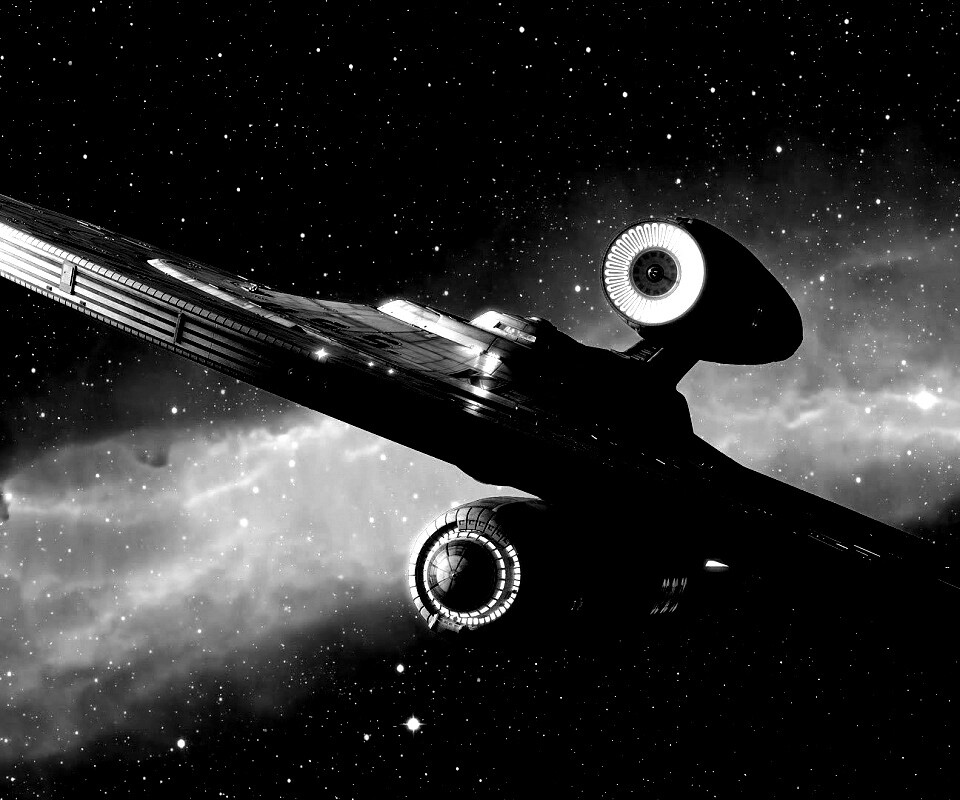 Космический корабль с двумя двигателями обои