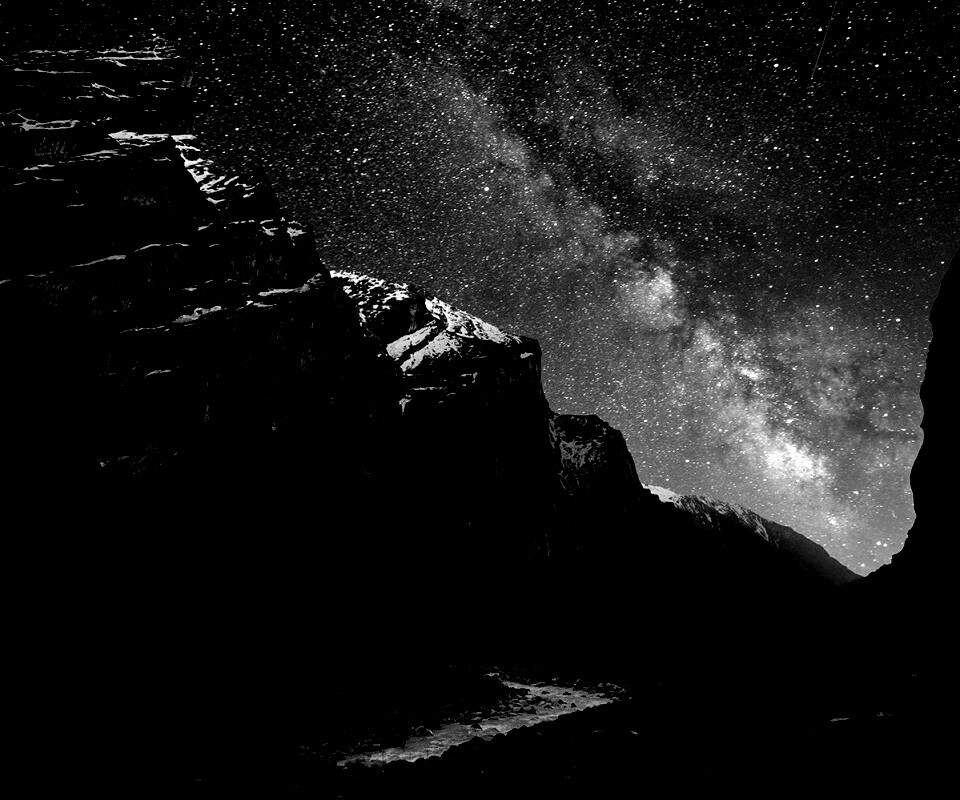 Обрыв под звездным небом обои