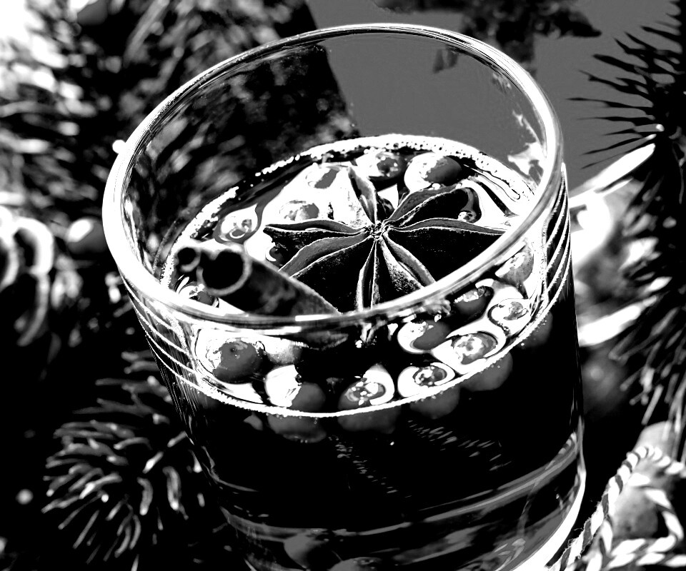 Глинтвейн с палочкой корицы обои