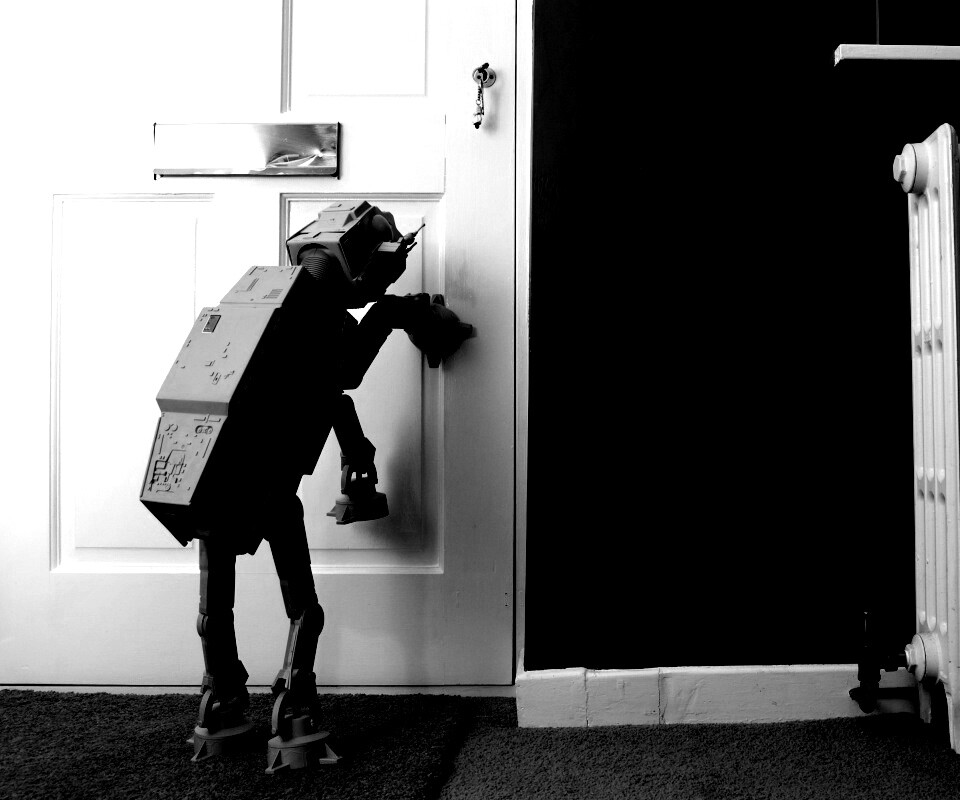 Имперский робот просится гулять обои