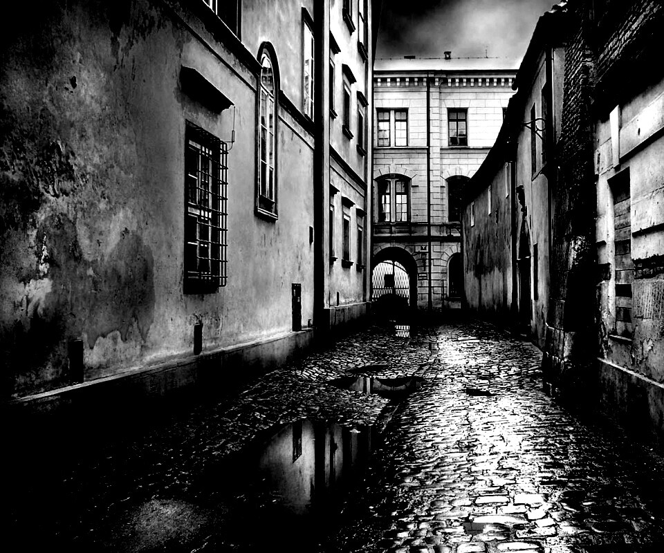 Проходной дворик обои