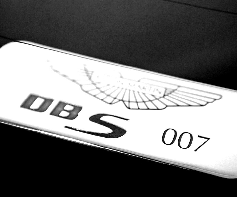 Астон Мартин Джеймса Бонда, табличка обои