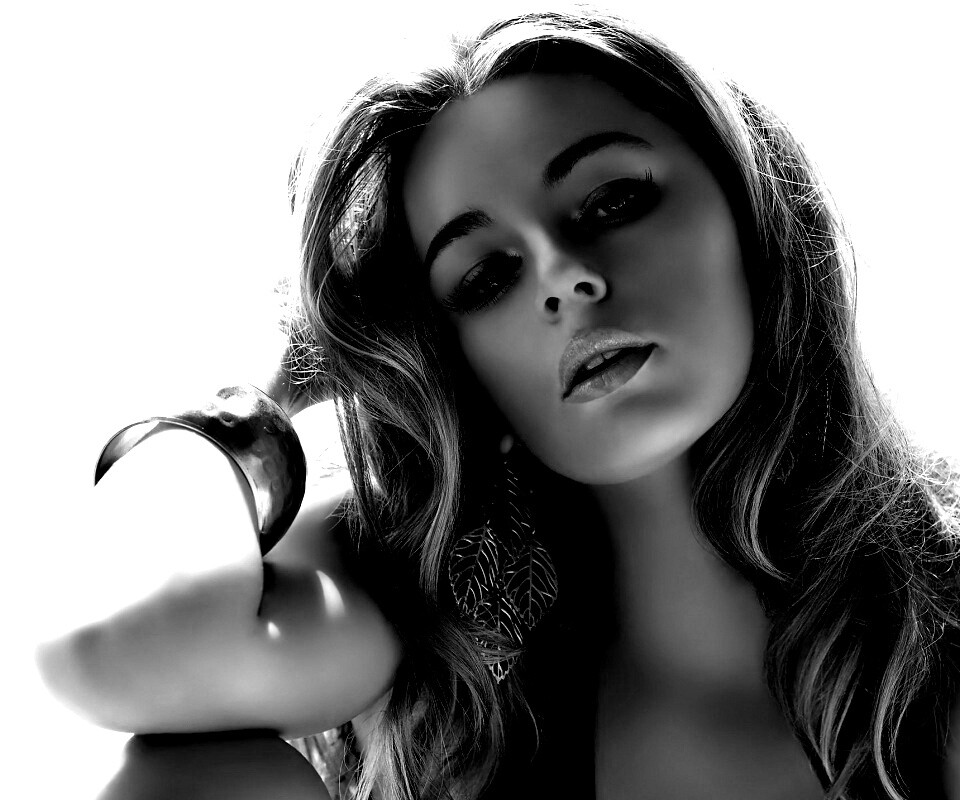 Томный взгляд обои