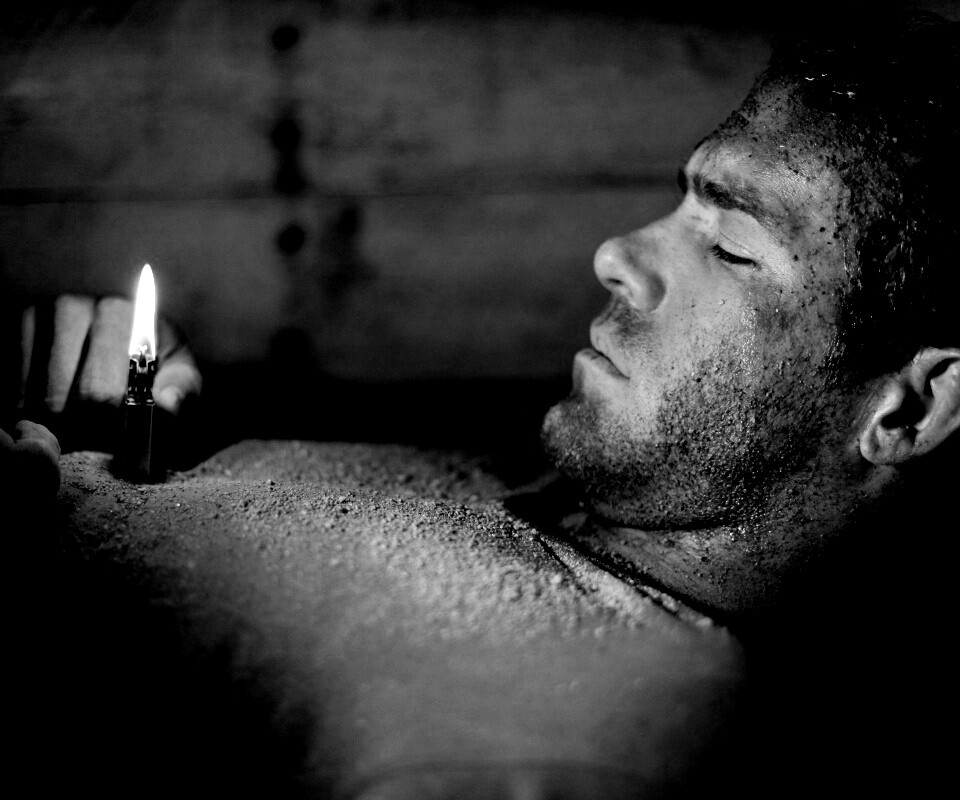 Кадр из фильма Погребенный заживо  обои