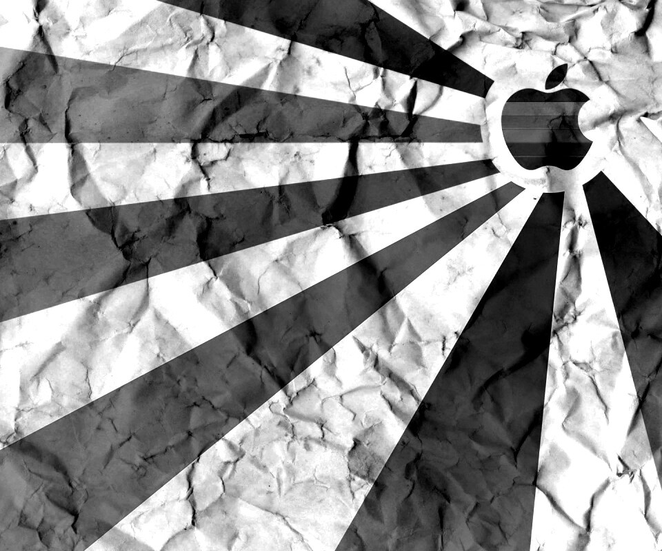 Радужный логотип Apple на мятой бумаге обои