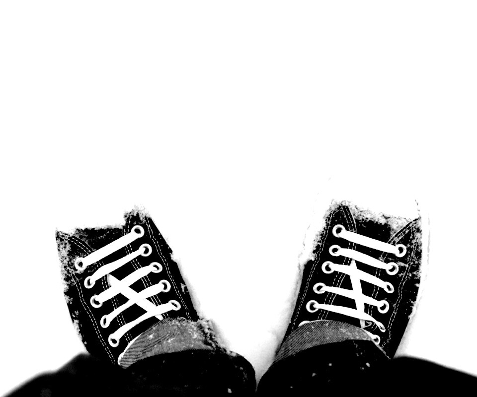 Дурак зимой в кедах обои