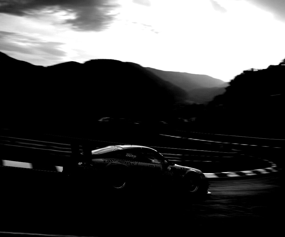 Гоночная трасса в горах и Порше обои