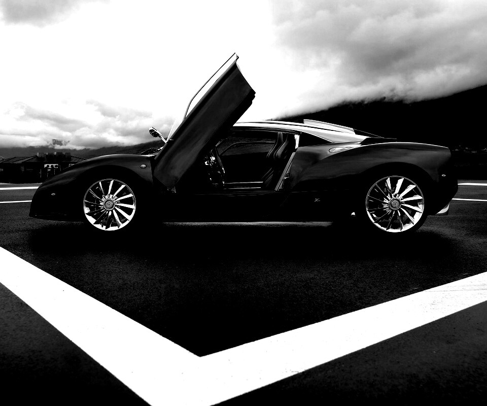 Spyker C12 на аэродроме обои