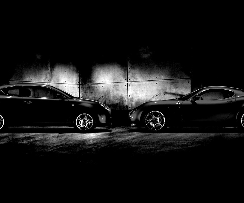 Два альфа ромео с разными кузовами обои