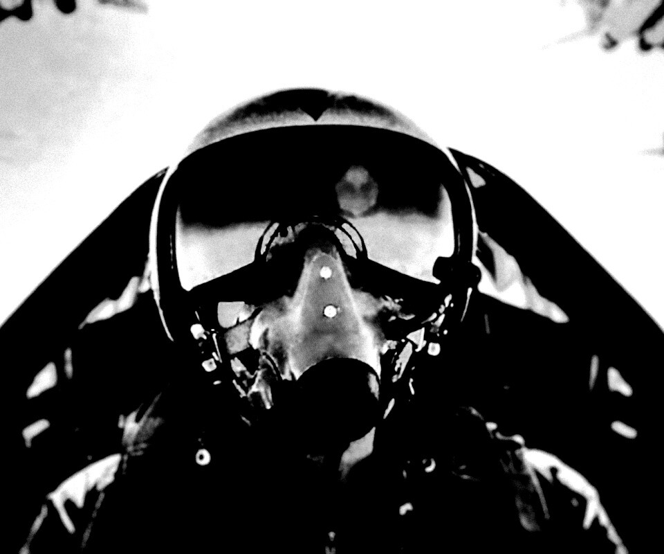 Пилот истребителя обои