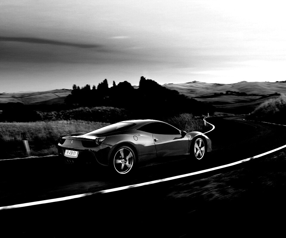 Красная феррари на извилистой дороге обои