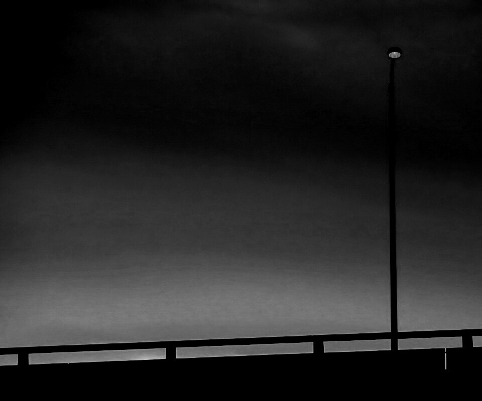 Одинокий фонарь обои