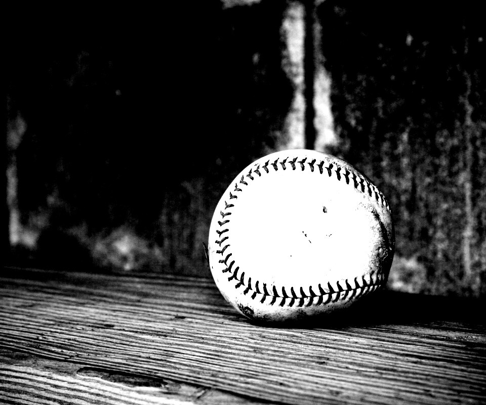 Старый бейсбольный мяч обои