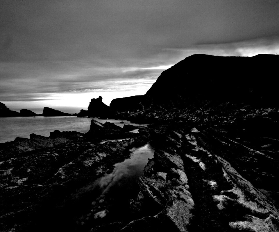 Скалистый берег обои