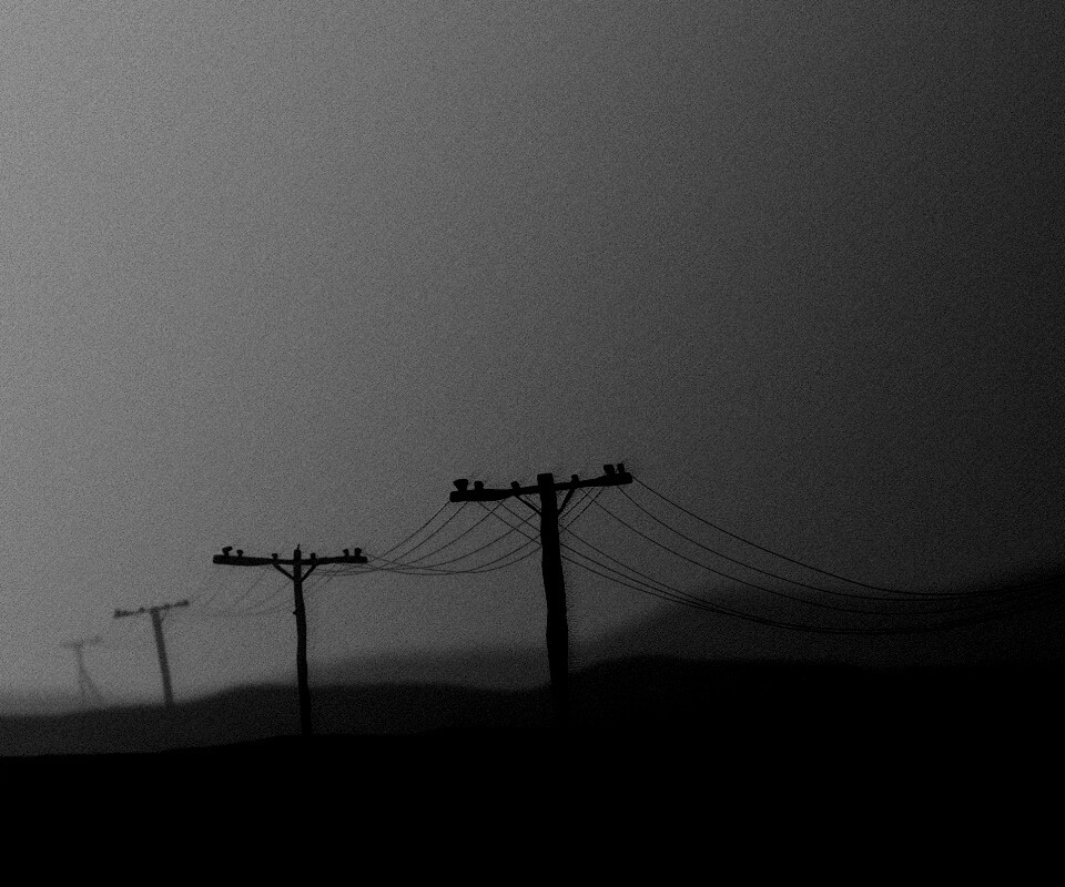 Столбы в тумане обои