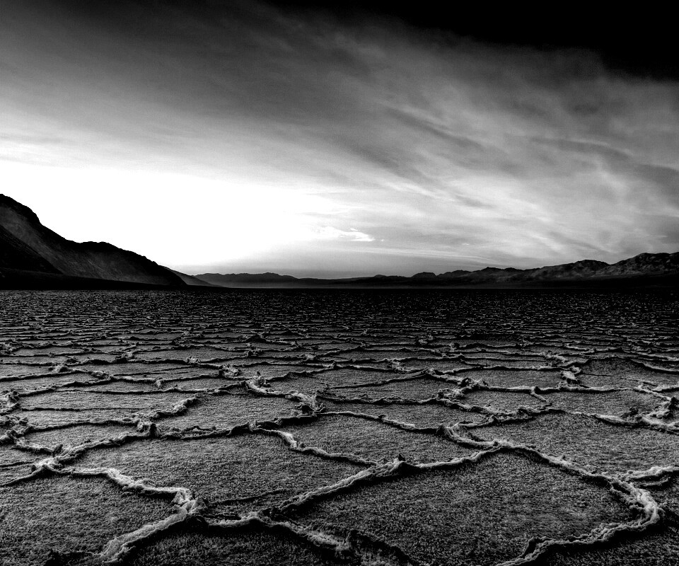 Высохшее пустынное озеро обои