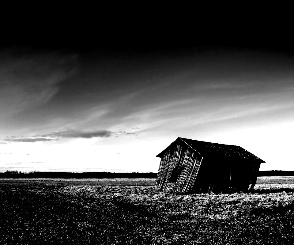 Покосившийся сарай обои