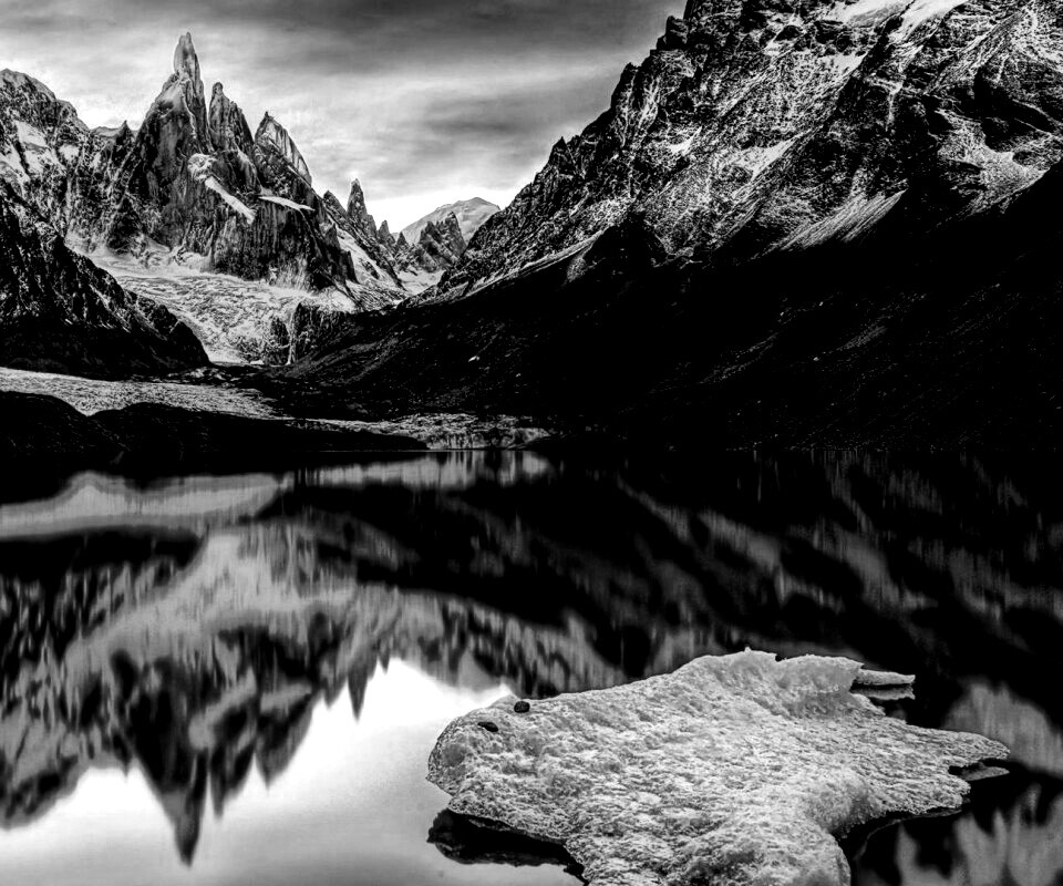 Горное озеро обои