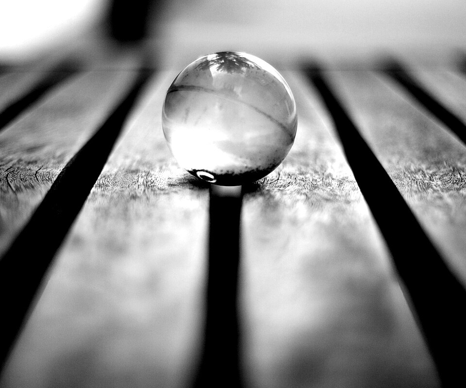 Стеклянный шарик обои