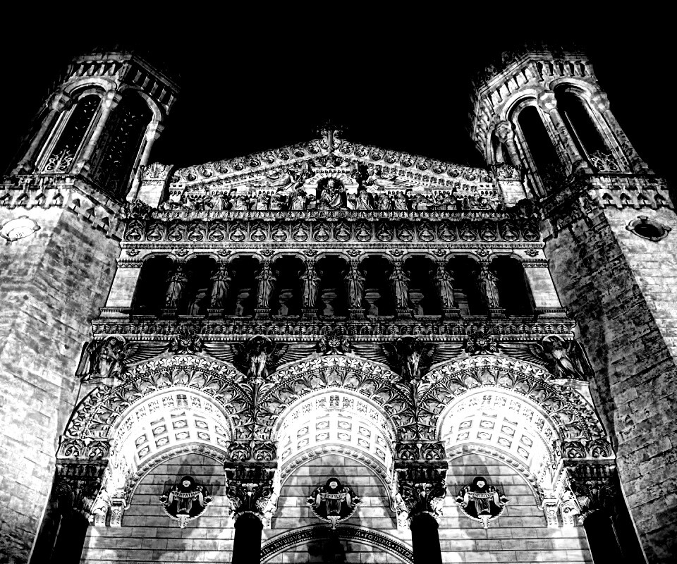 Базилика Нотр-Дам-де-Фурвьер обои