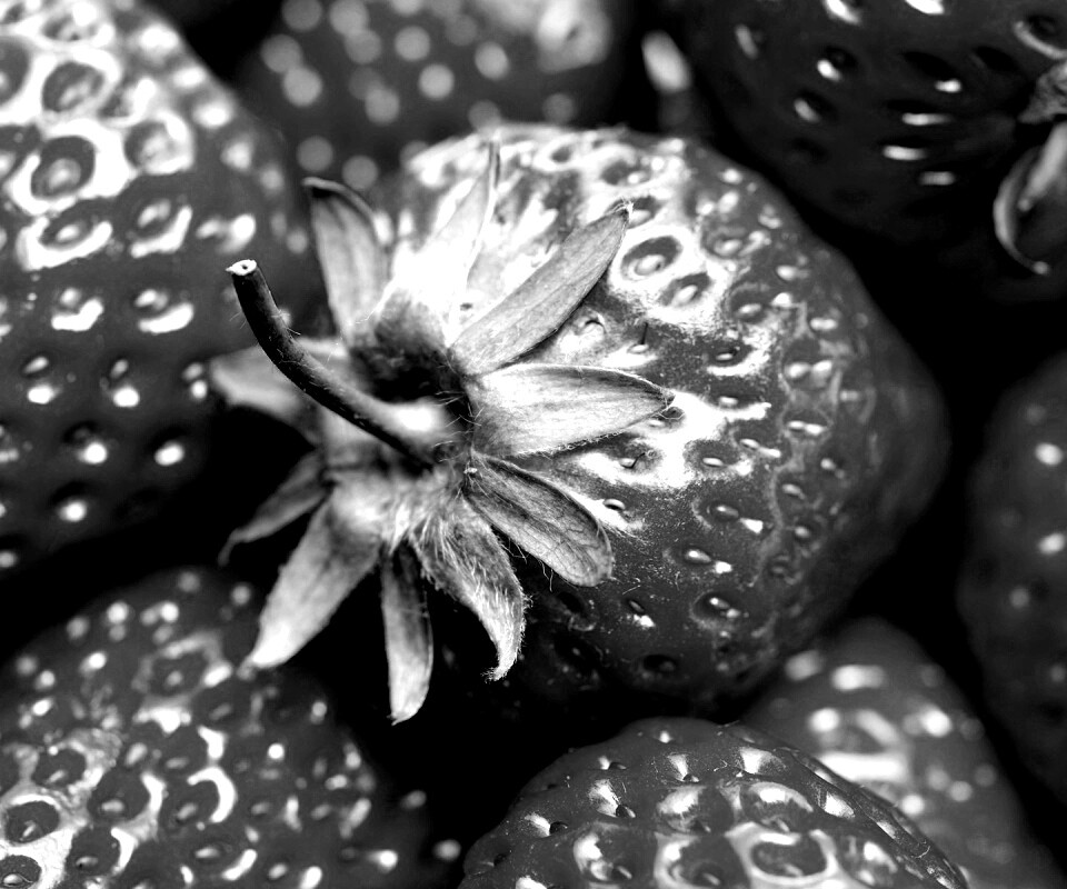 Сочная клубничка обои