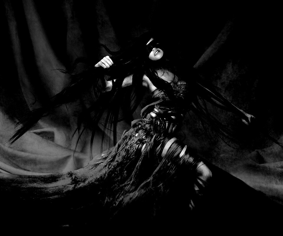 Девушка в красной мантии обои