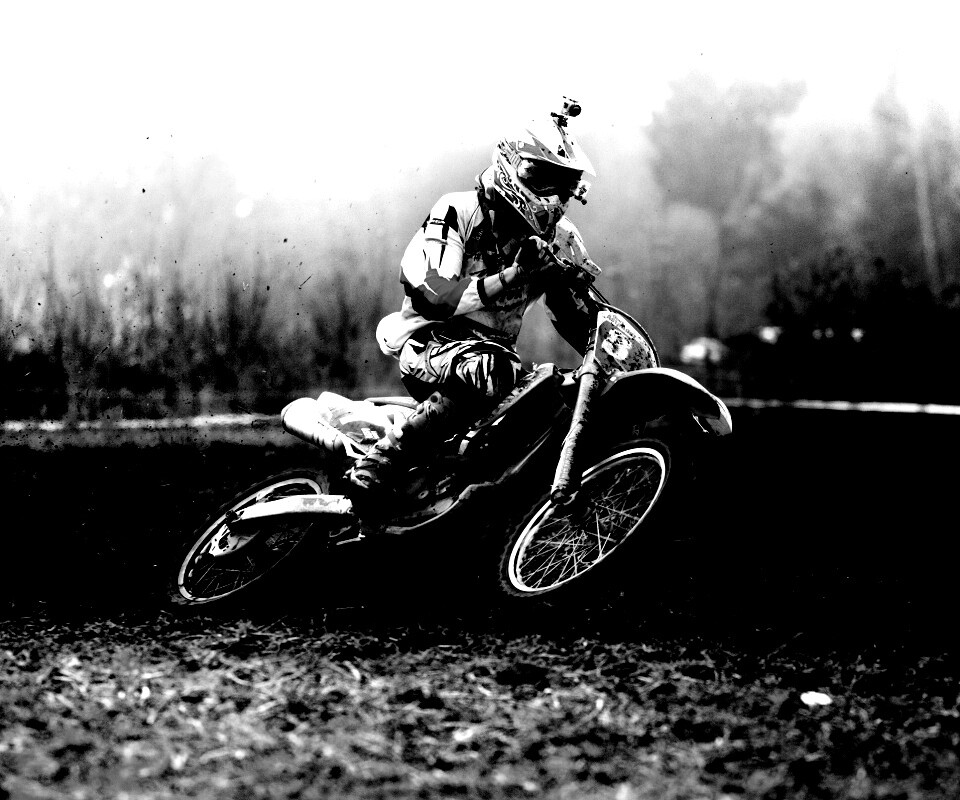 Зрелищное ралли на мотоциклах обои