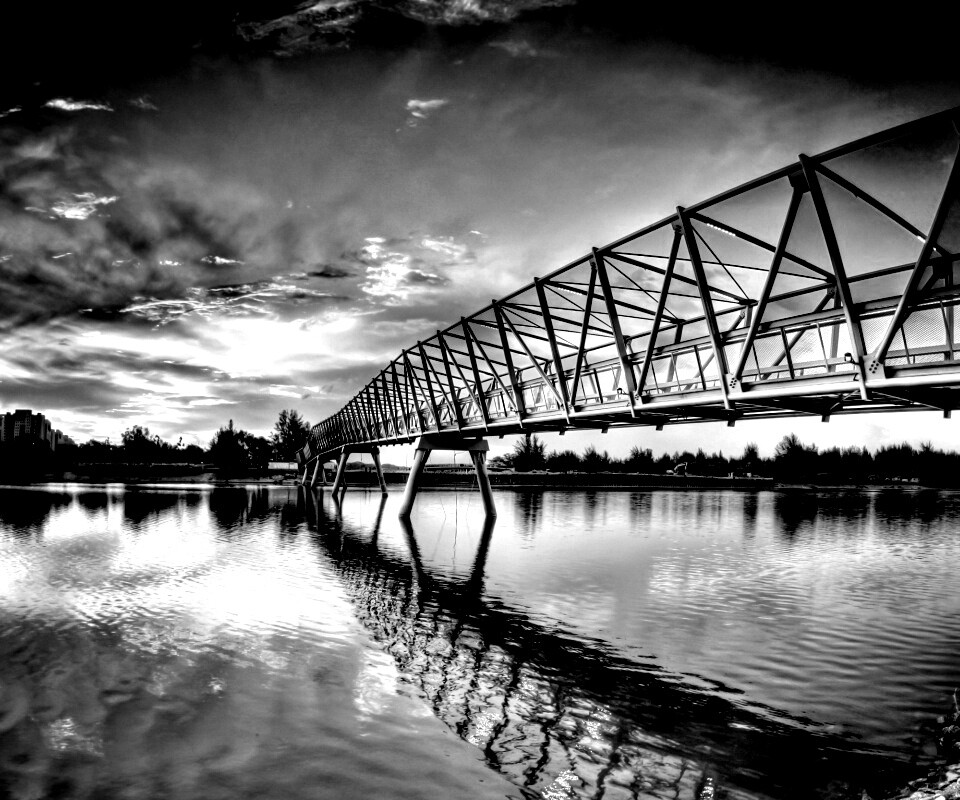 Мост через реку обои