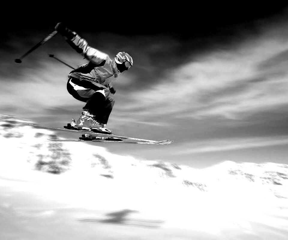 Лыжник в прыжке обои